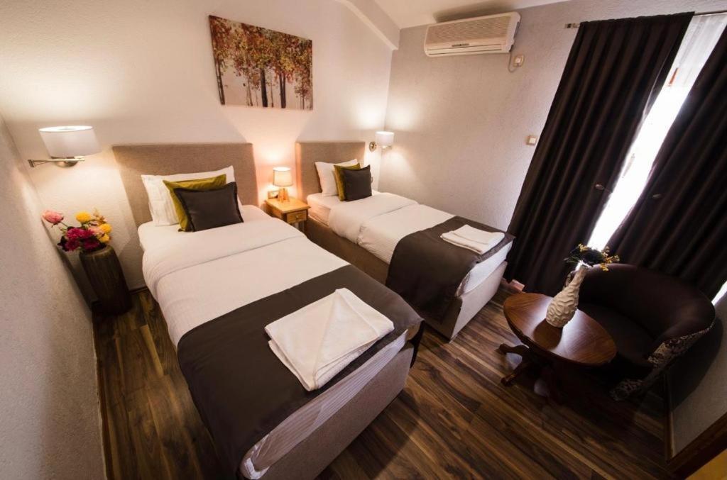 Hotel Ideall Podgorica Extérieur photo