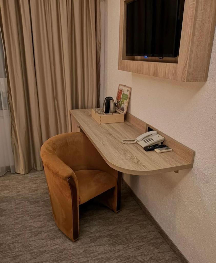 Hotel Ideall Podgorica Extérieur photo