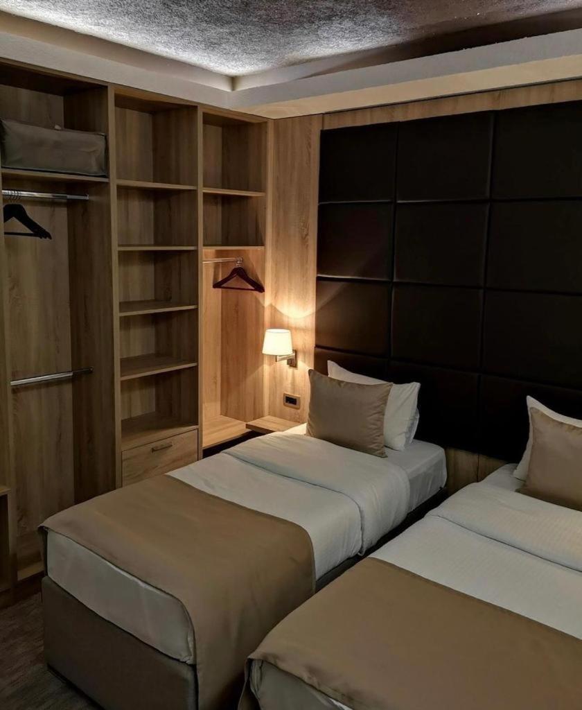 Hotel Ideall Podgorica Extérieur photo