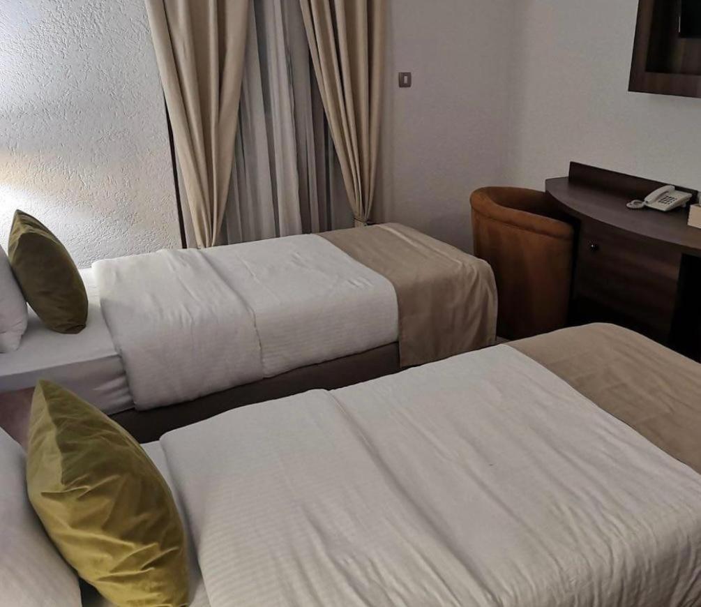 Hotel Ideall Podgorica Extérieur photo