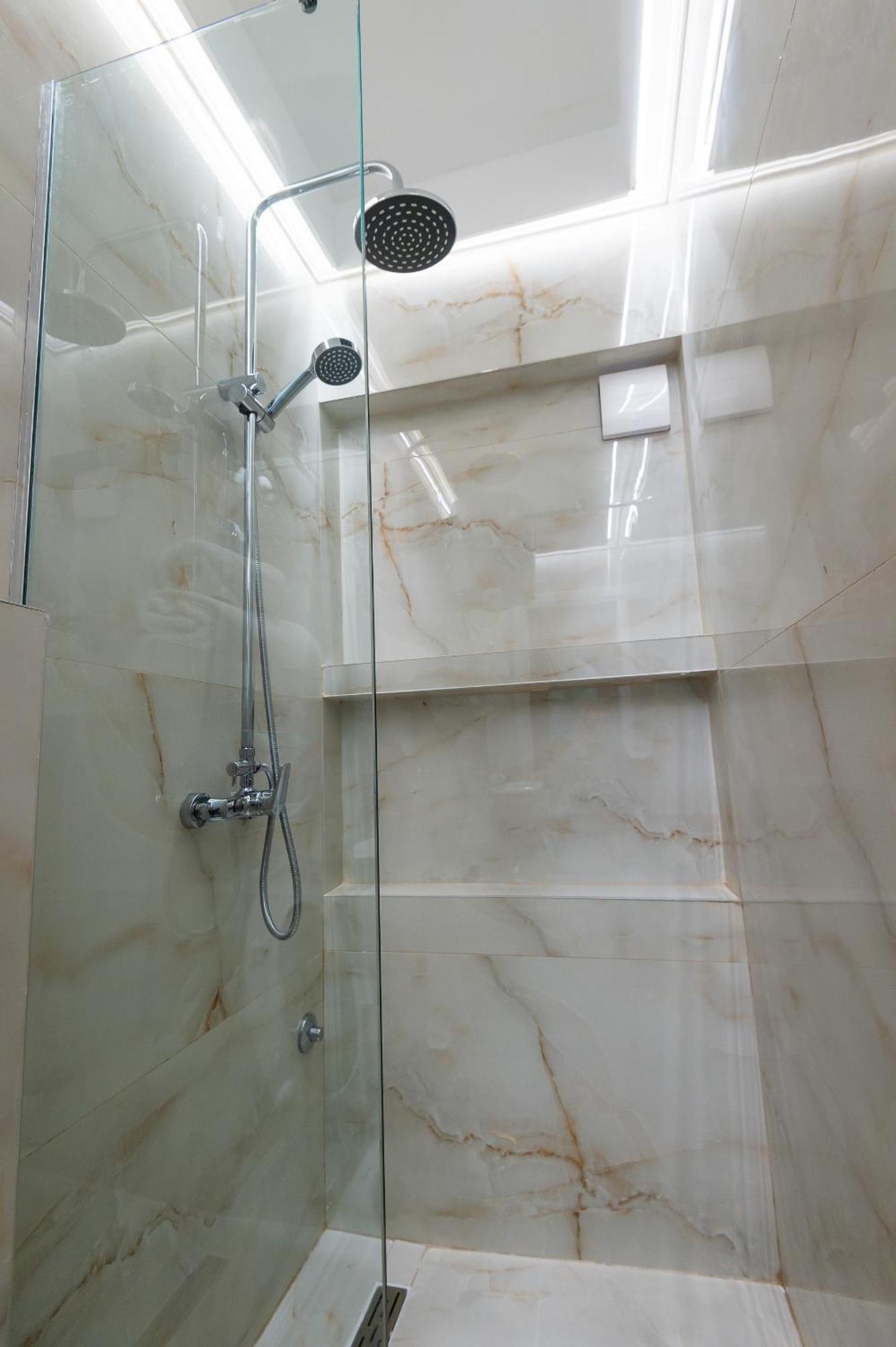 Hotel Ideall Podgorica Extérieur photo