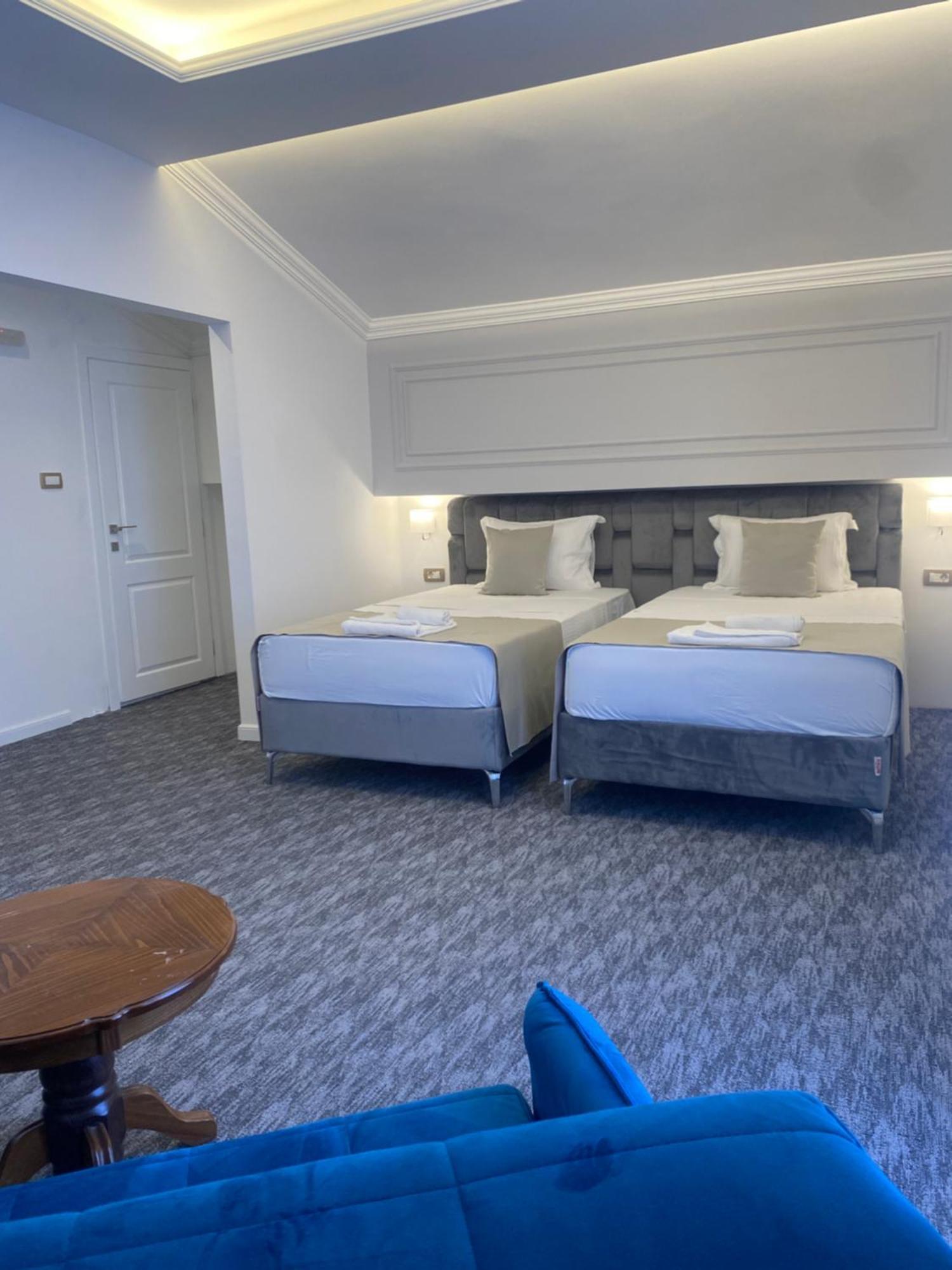 Hotel Ideall Podgorica Extérieur photo