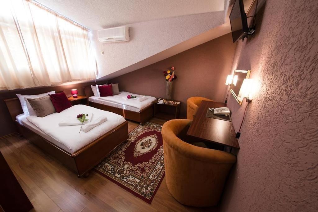 Hotel Ideall Podgorica Chambre photo