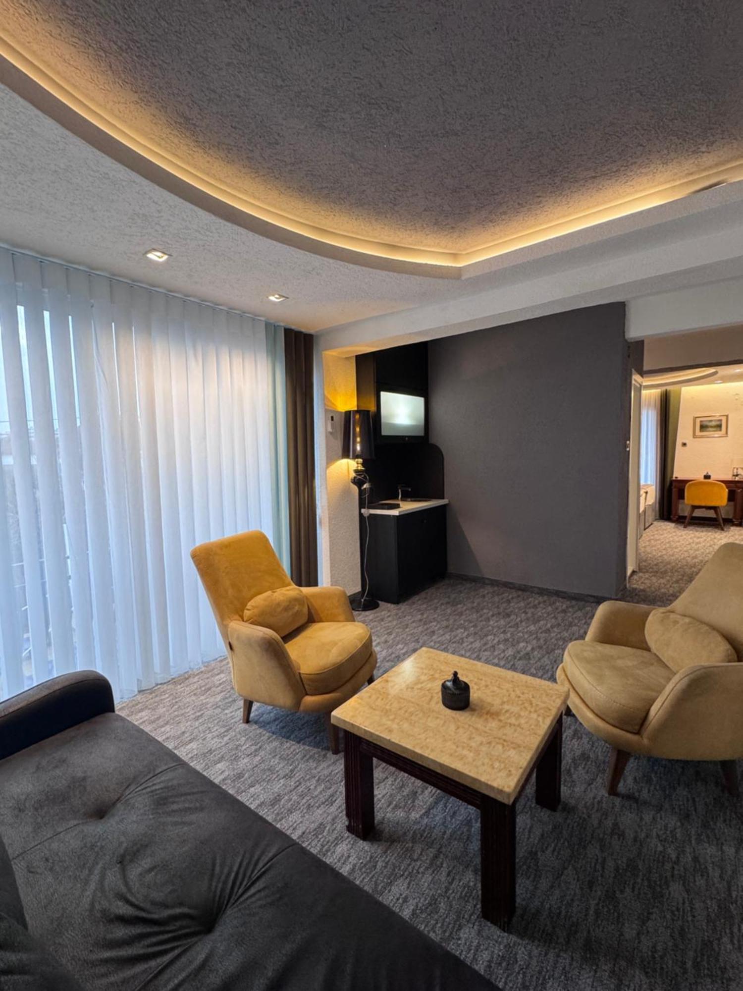 Hotel Ideall Podgorica Extérieur photo